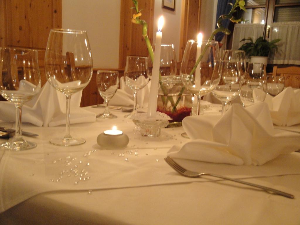 היליגנברון Genussgasthof & Hotel Beim Krutzler מראה חיצוני תמונה