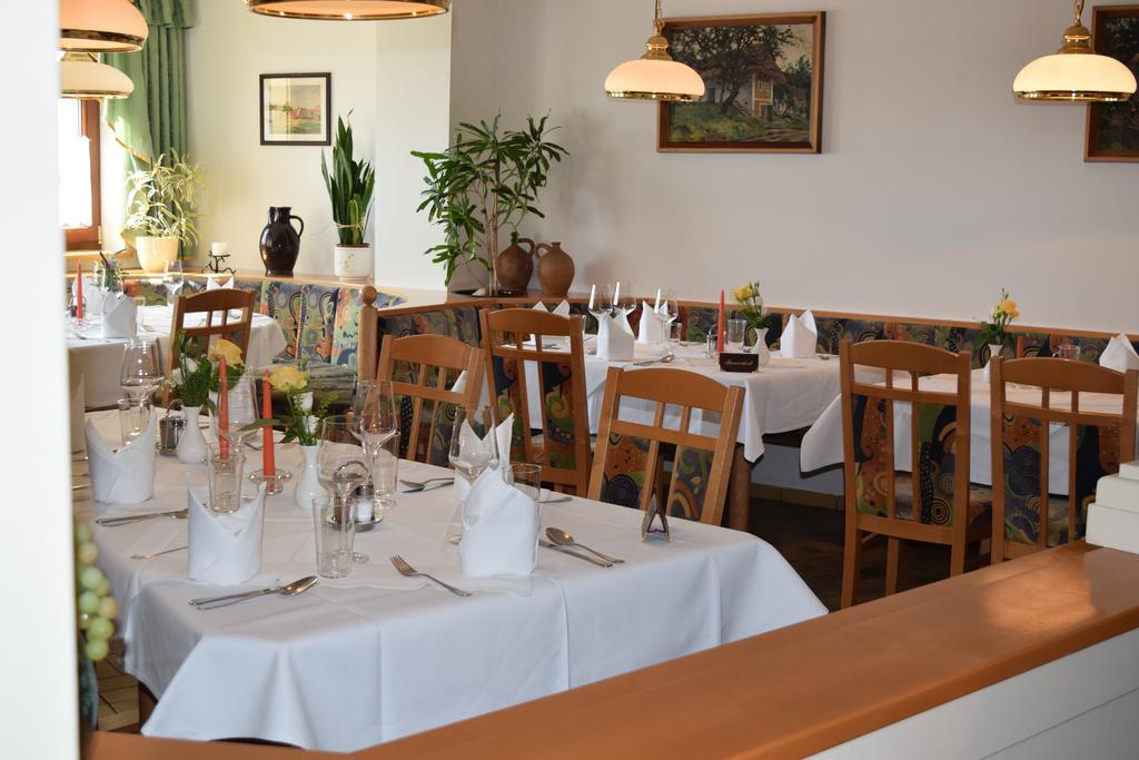 היליגנברון Genussgasthof & Hotel Beim Krutzler מראה חיצוני תמונה